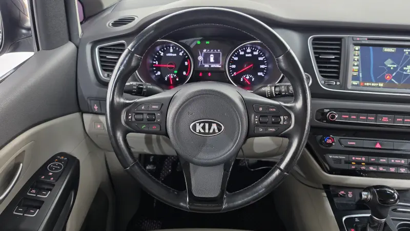 Kia Carnival
