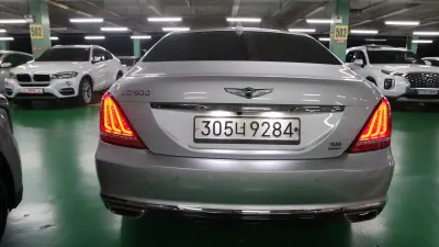 Genesis EQ900