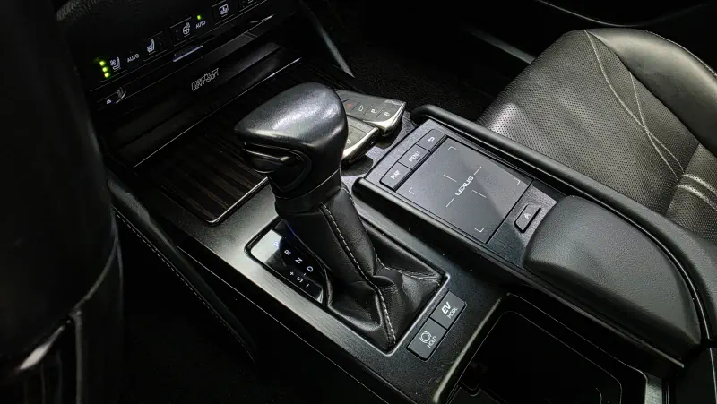 Lexus ES300h