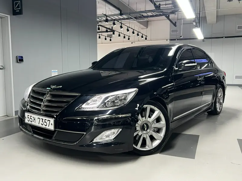 Hyundai Genesis
