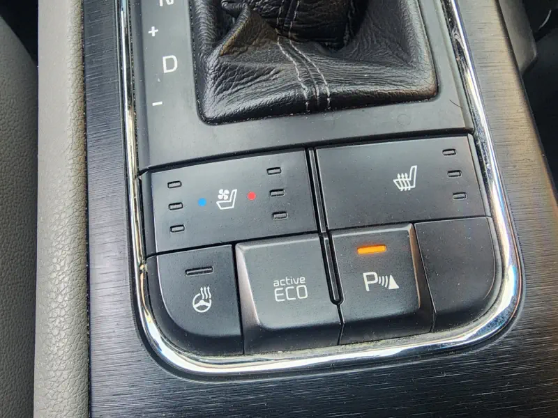 Купить Kia Carnival Gyeongnam из Кореи