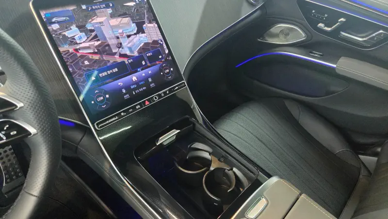 Mercedes-Benz EQS