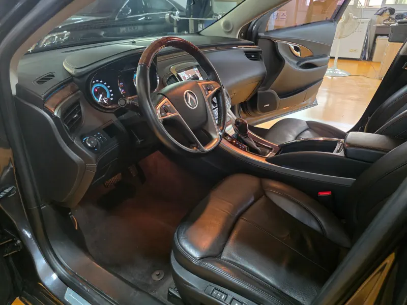 Chevrolet (GM Daewoo) Alpheon