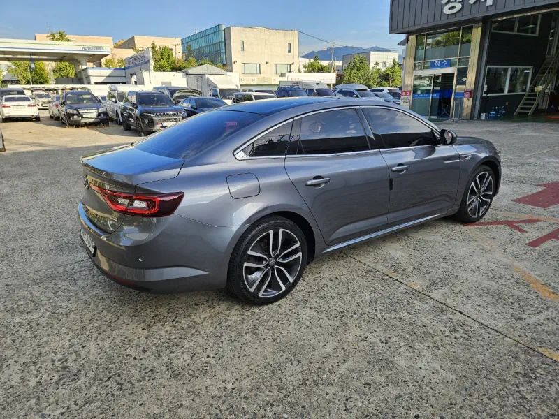 Renault Samsung SM6