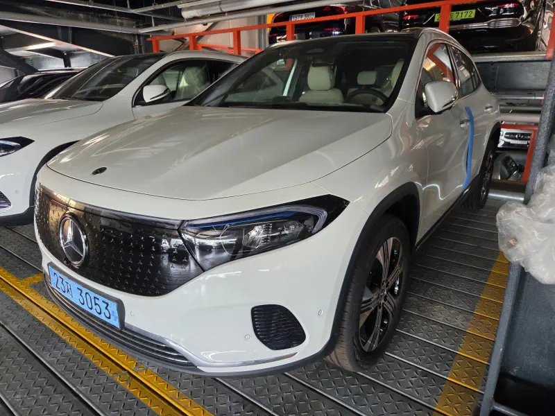 Mercedes-Benz EQA