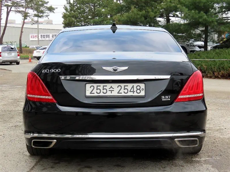 Genesis EQ900