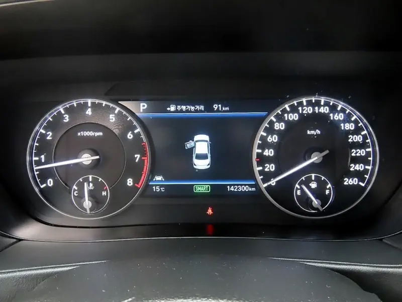 Genesis EQ900