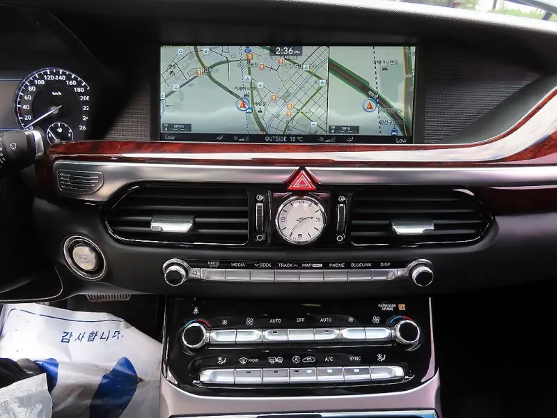Genesis EQ900