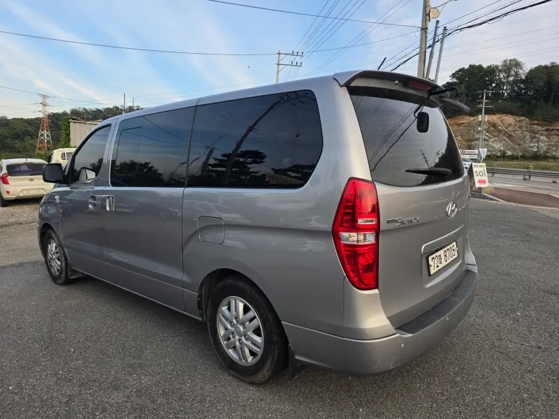 Hyundai Grand Starex
