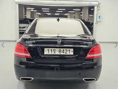 Hyundai Equus