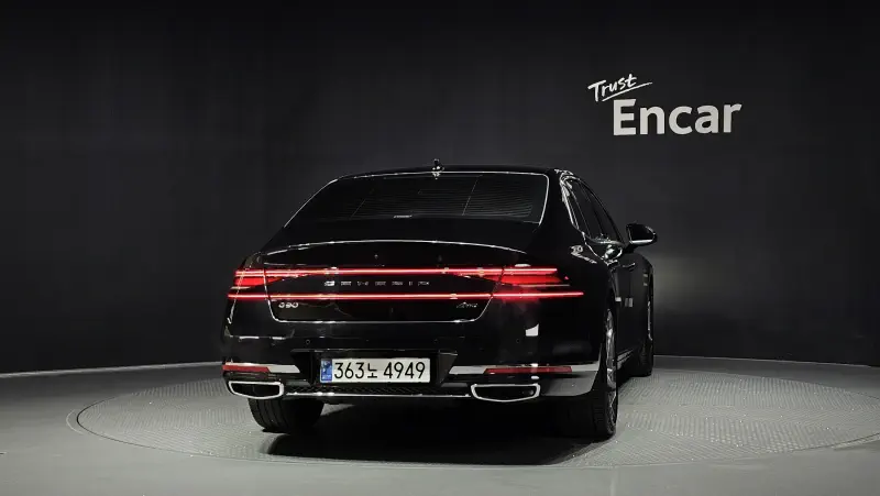 Genesis G90
