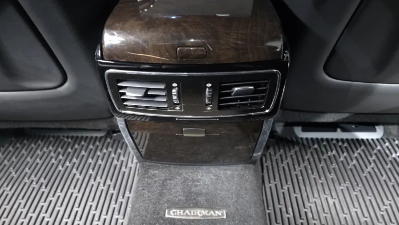 SsangYong Chairman W