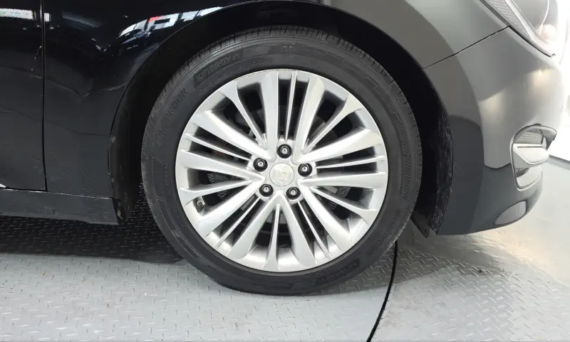 Hyundai Aslan