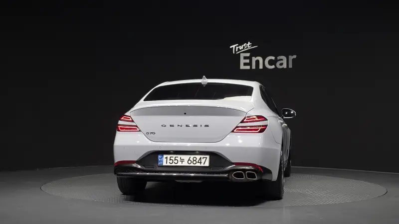 Genesis G70
