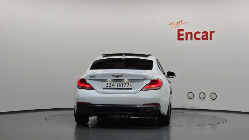 Genesis G70