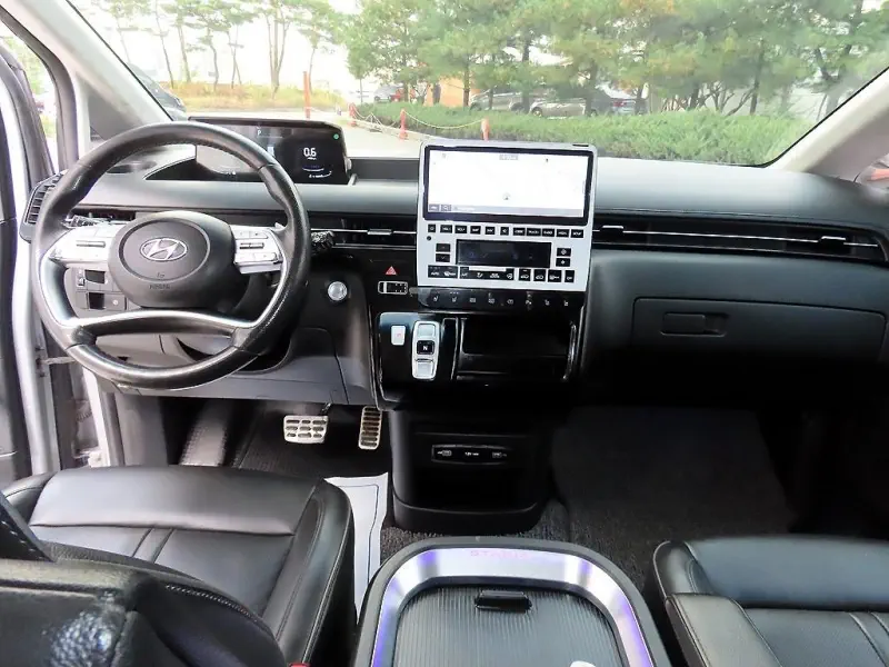 Hyundai Staria