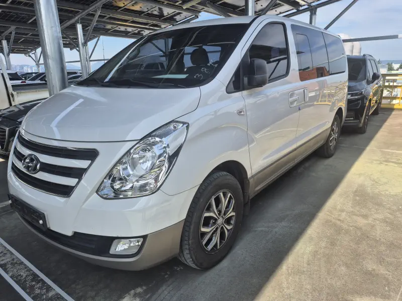 Hyundai Grand Starex