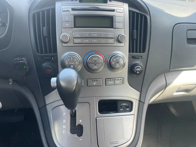 Hyundai Grand Starex