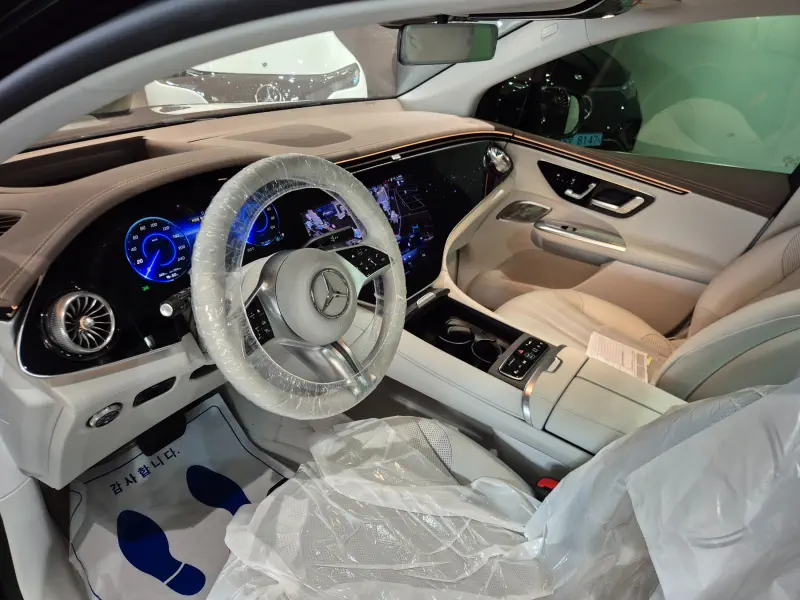 Mercedes-Benz EQE