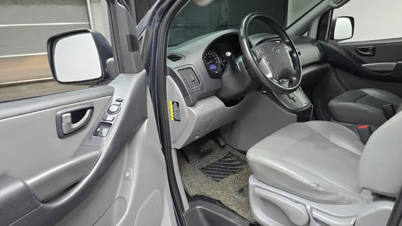 Hyundai Grand Starex