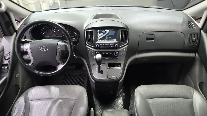 Hyundai Grand Starex