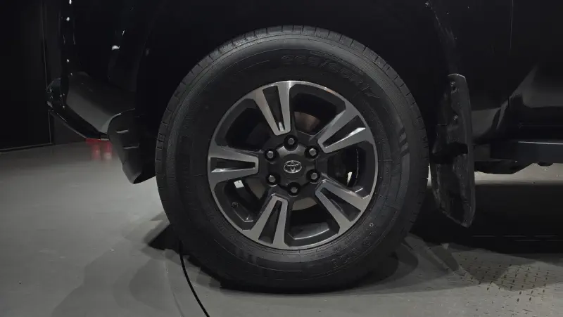 Toyota Tacoma