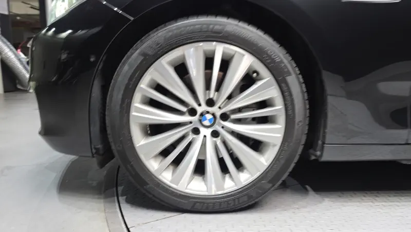 BMW 5-Series Gran Turismo