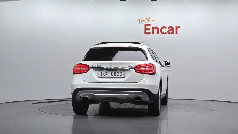 Mercedes-Benz GLA-Class