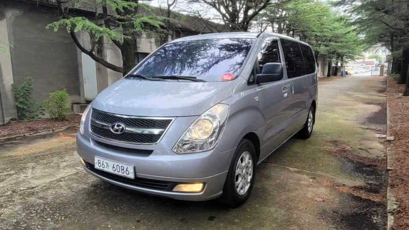 Hyundai Grand Starex