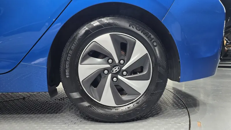 Hyundai Ioniq