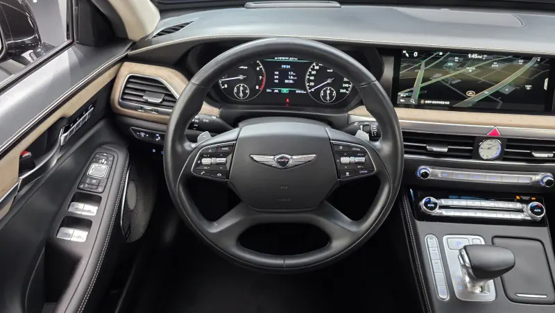 Genesis G90