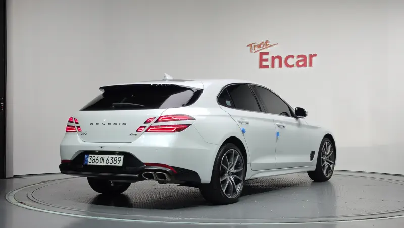 Genesis G70
