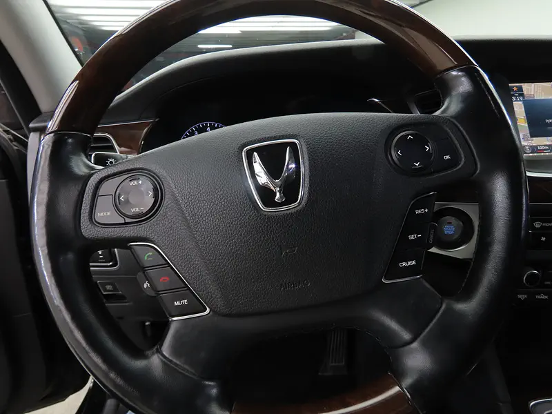 Hyundai Equus