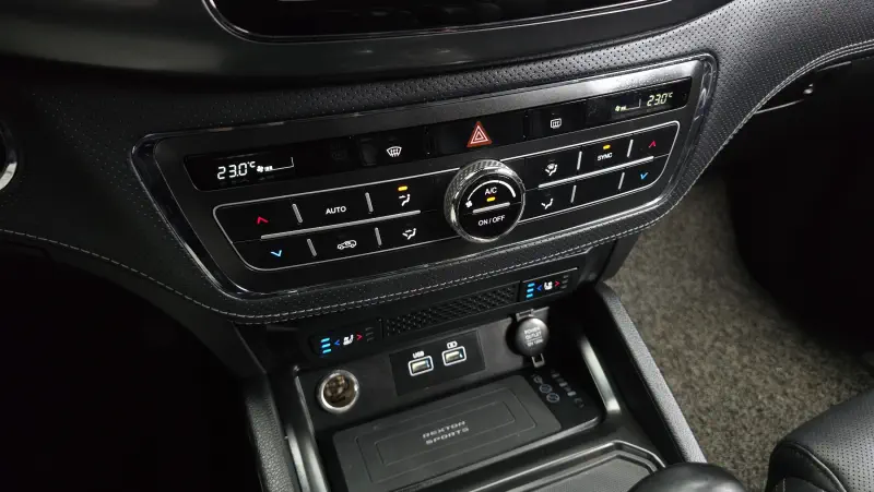 SsangYong Rexton Sports Khan