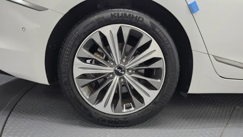 Kia K8