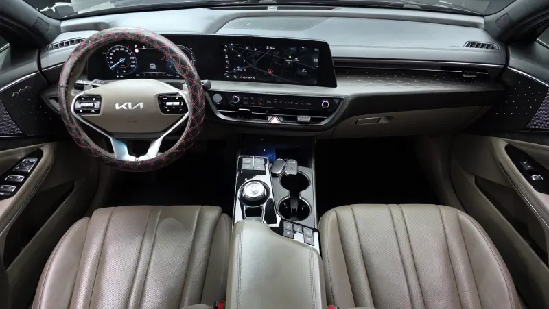Kia K8