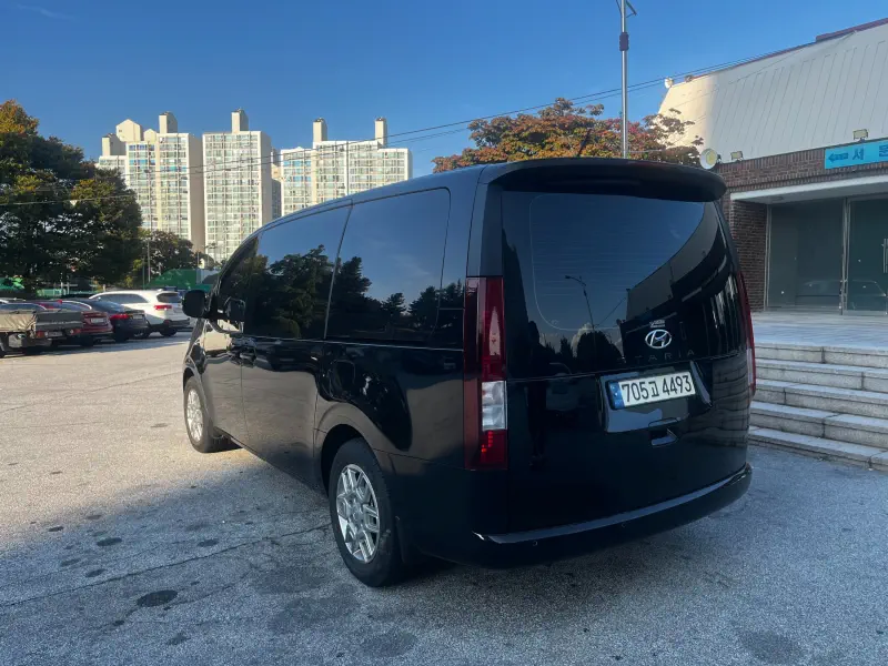 Hyundai Staria