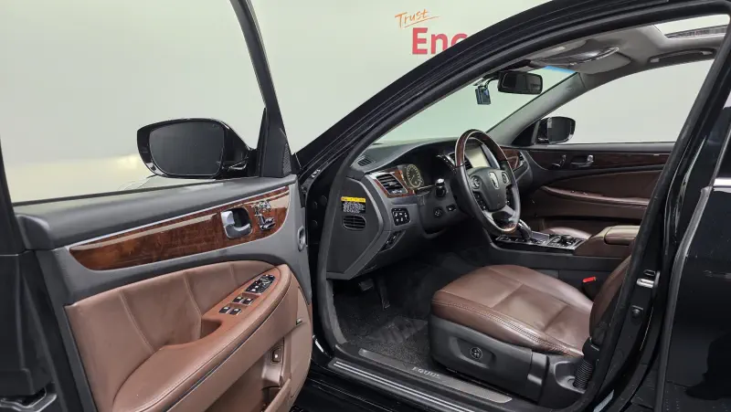 Hyundai Equus