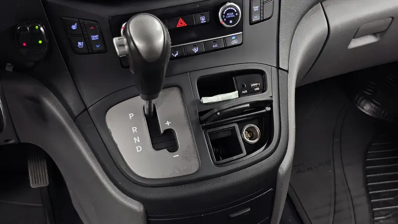 Hyundai Grand Starex