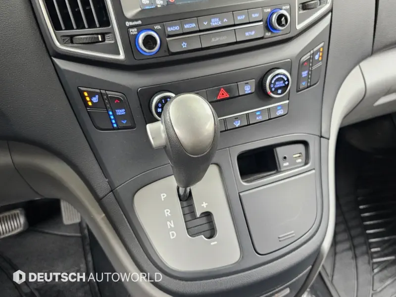 Hyundai Grand Starex