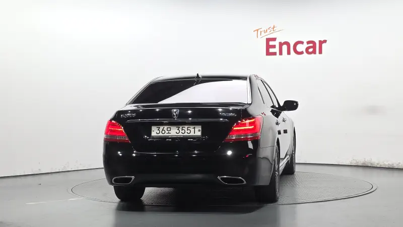 Hyundai Equus