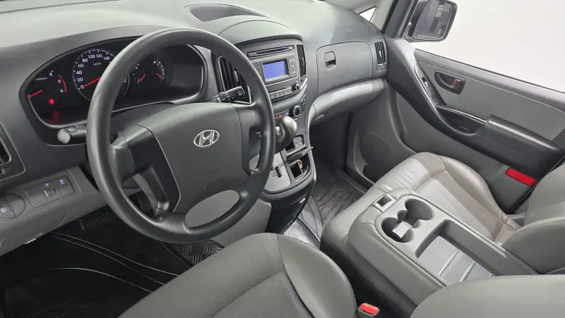 Hyundai Grand Starex