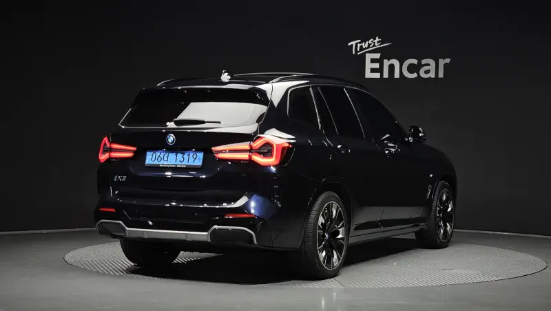BMW iX3