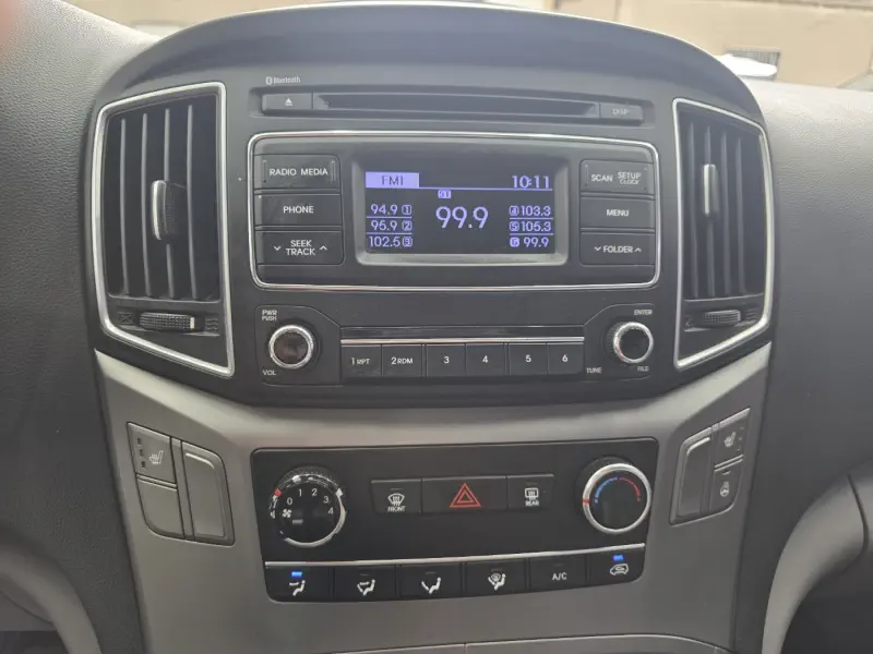 Hyundai Grand Starex