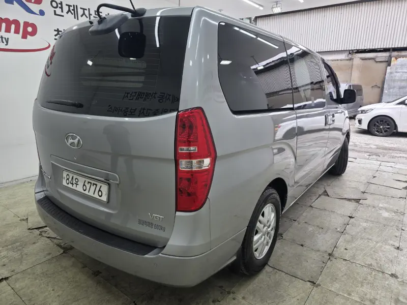 Hyundai Grand Starex
