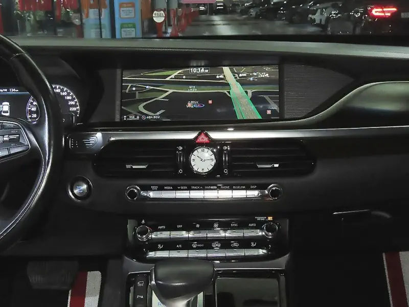 Genesis EQ900