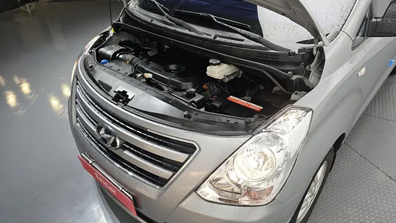 Hyundai Grand Starex