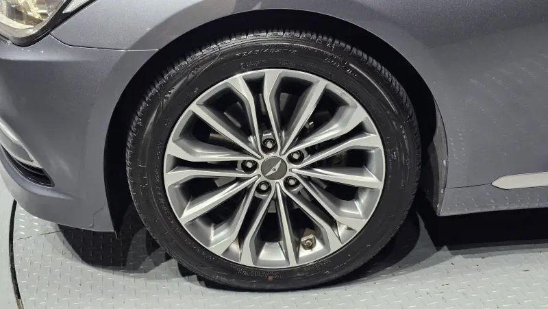 Hyundai Genesis