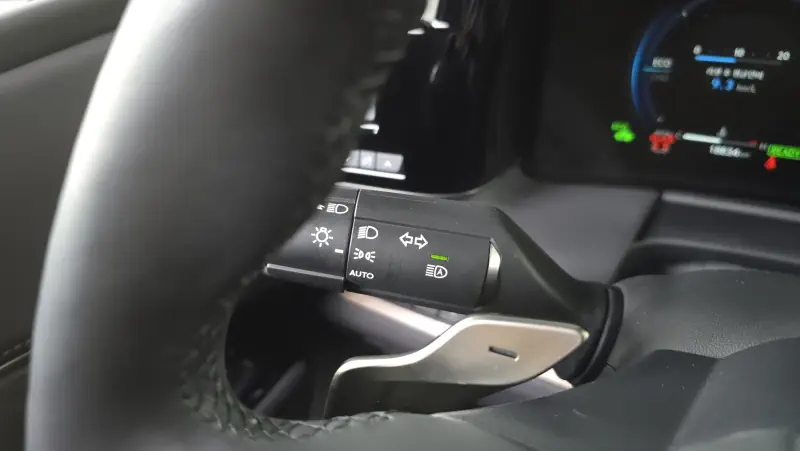 Lexus LM500h