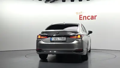 Lexus ES300h